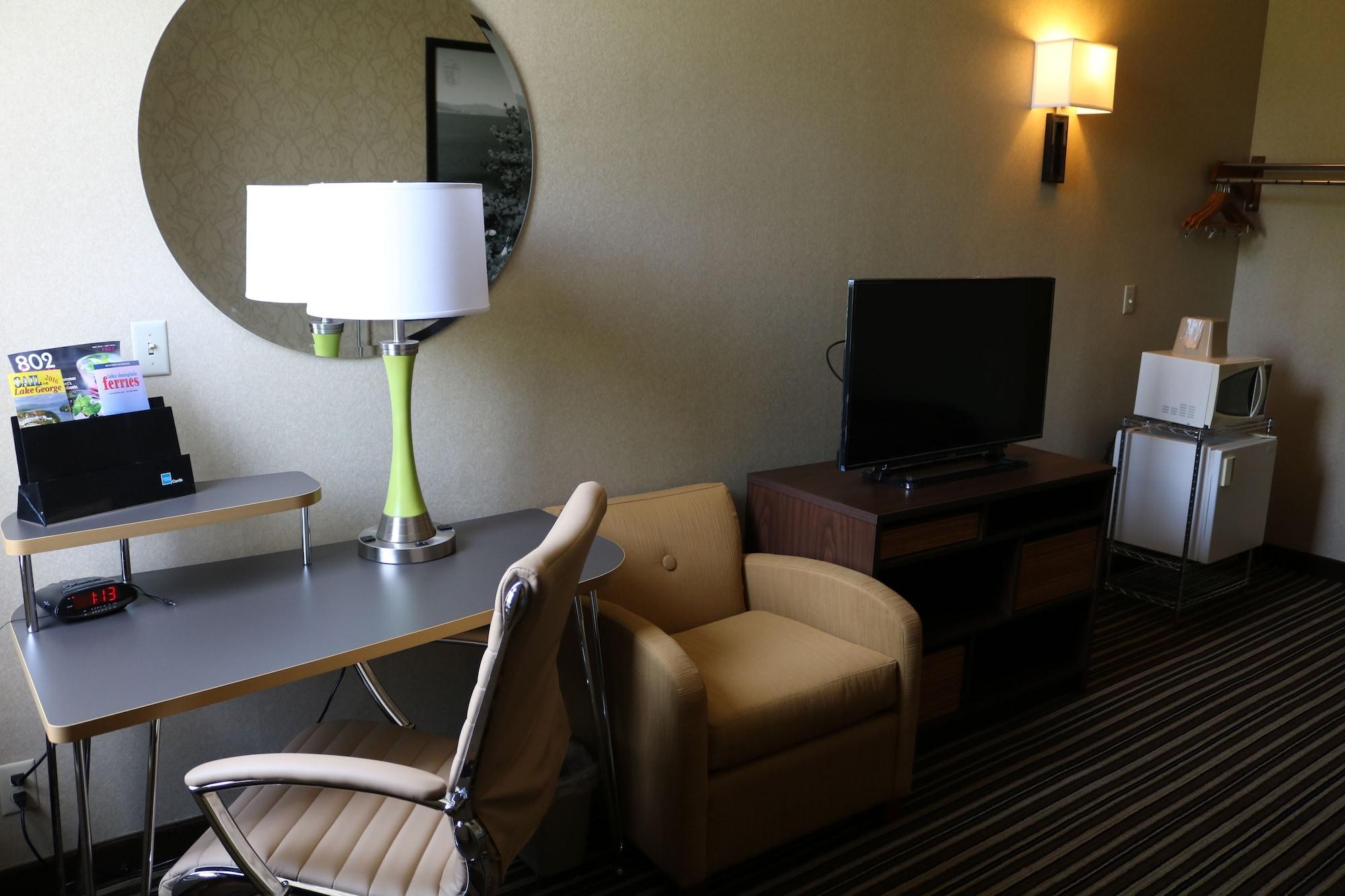 Super 8 By Wyndham Plattsburgh Hotel Ngoại thất bức ảnh