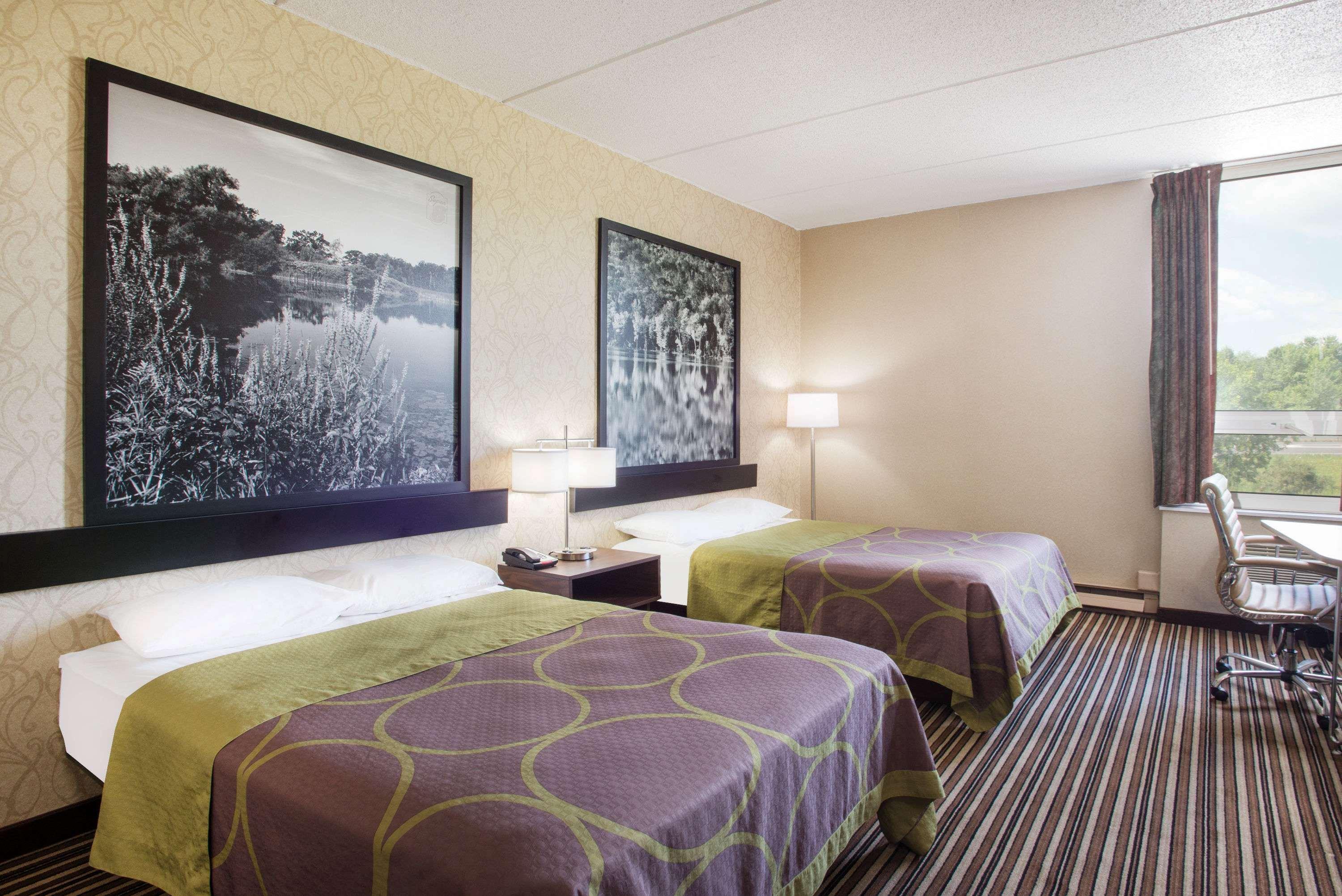 Super 8 By Wyndham Plattsburgh Hotel Ngoại thất bức ảnh