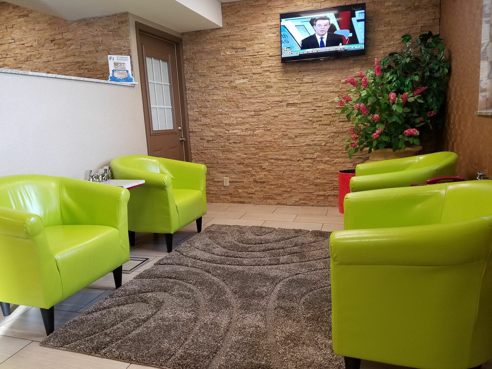 Super 8 By Wyndham Plattsburgh Hotel Ngoại thất bức ảnh
